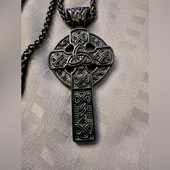 Celtic Cross Wheat Chain Necklace - Picture 2 of 3